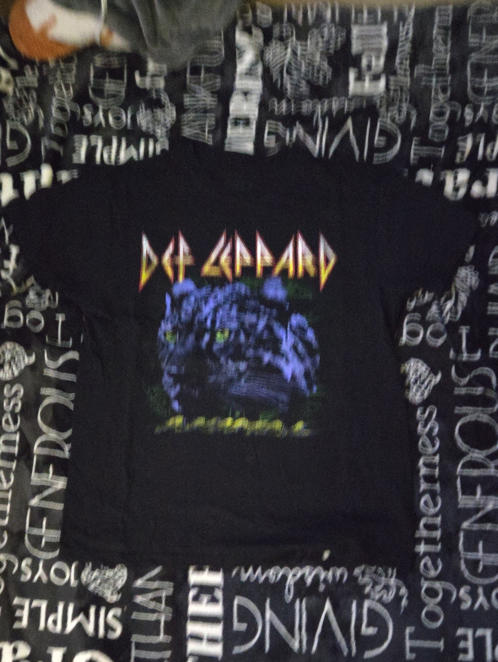 Def Leppard Black Band Tee with Panther Graphic Sz Med